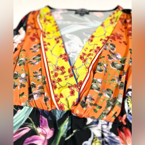 PETIT POIS Women’s 3/4 Sleeve V Neck Top M Mixed‎ Floral Artsy Boho Tropical - Picture 7 of 14